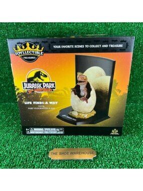 Jurassic Park Noble Collection Treasure Dino Egg Baby Velociraptor Raptor NEW
